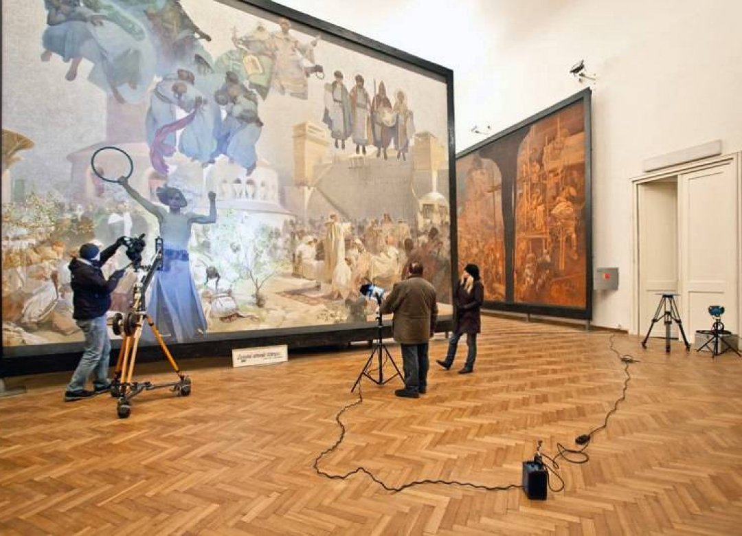 The Mucha Phenomenon